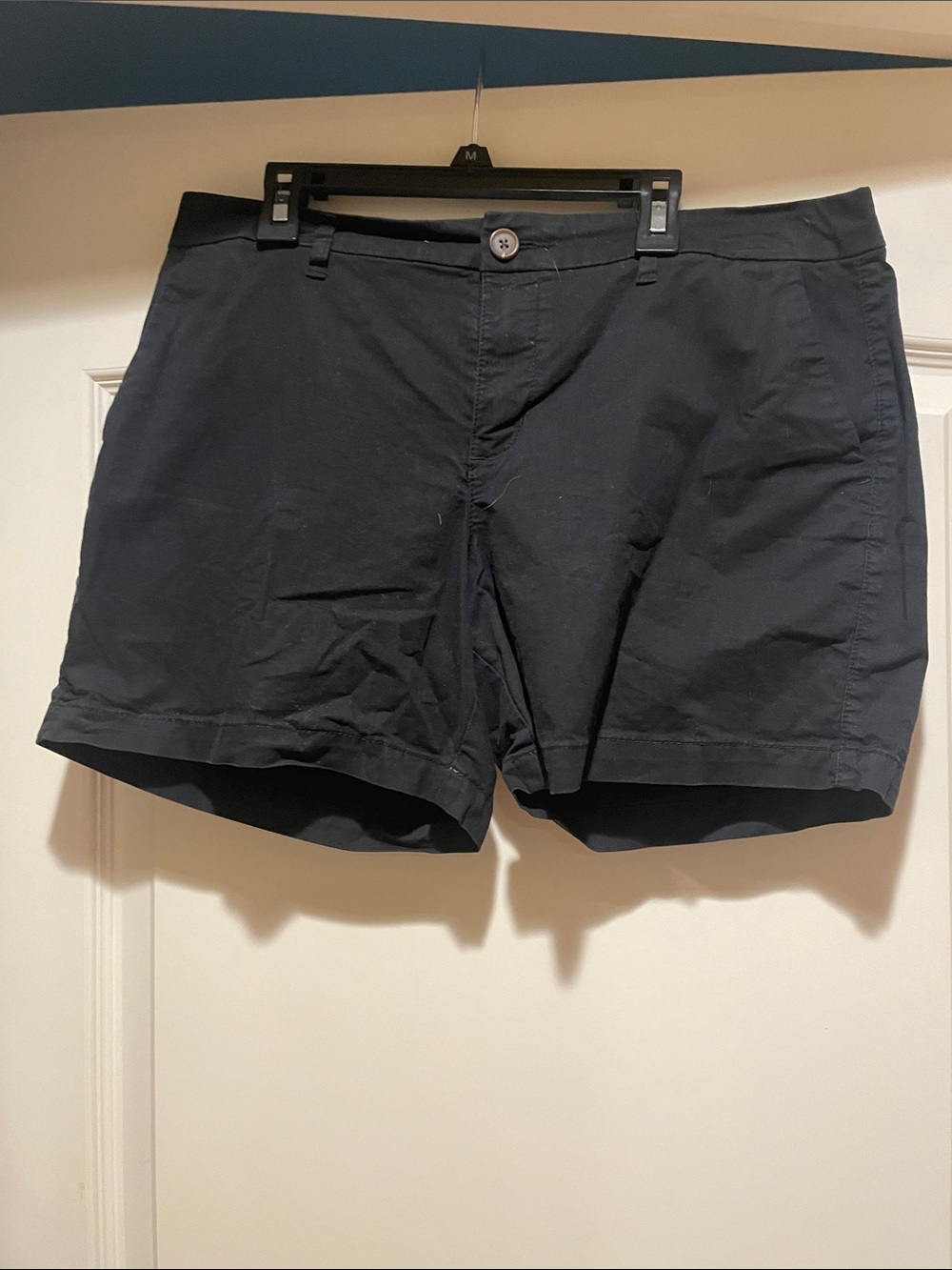 Old Navy Black Women's Casual Bermuda Shorts